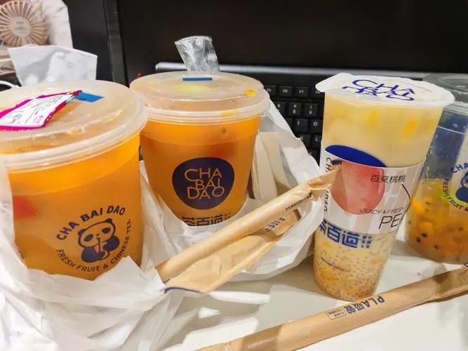 舌尖美味，选择茶百道加盟品味无限时光